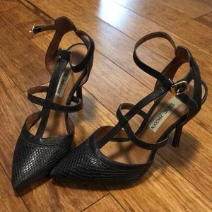 Steve Madden Black Strappy Pumps