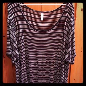 LuLaRoe Perfect T