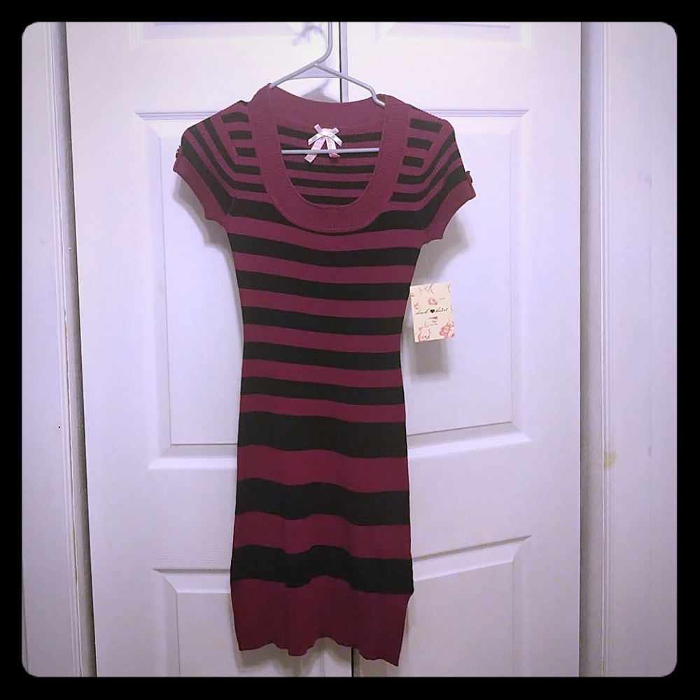 Short sleeve sweater dress