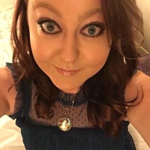 Meet your Posher, Ali