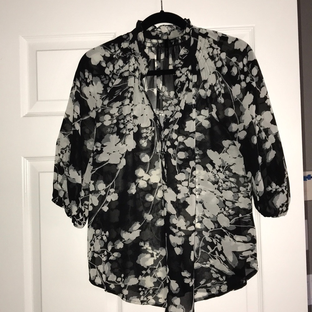 Black and white blouse with 3/4 sleeve