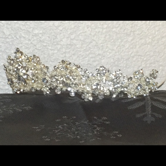 Pearl & Swarovski Crystal Tiara