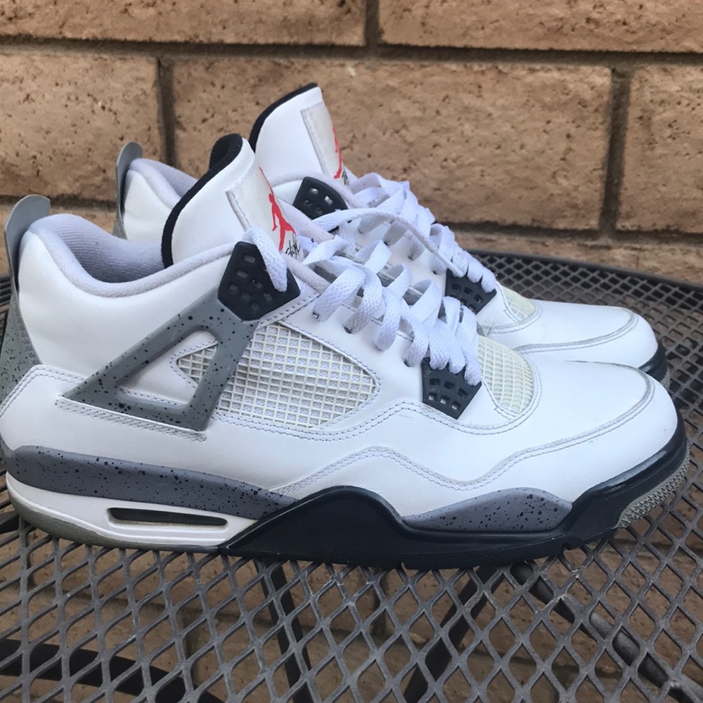 Air jordan retro 4 cement. Size 12
