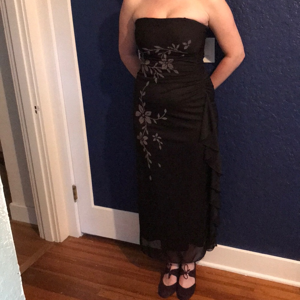 Sleeveless maxi dress