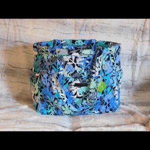 AUTH NWT Vera Bradley Frame Travel Bag- Blue Bayou