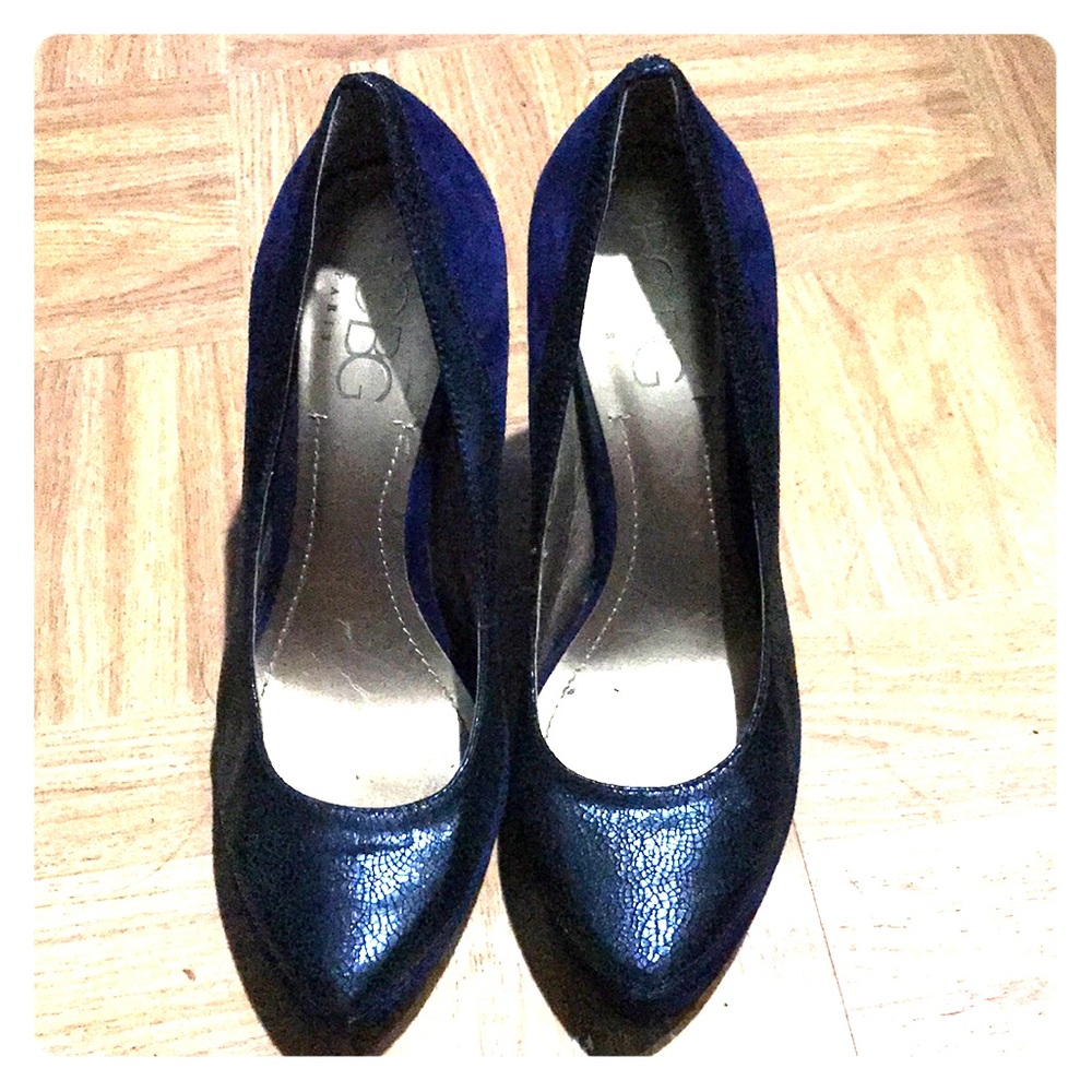 BCBG combo suede / leather heels