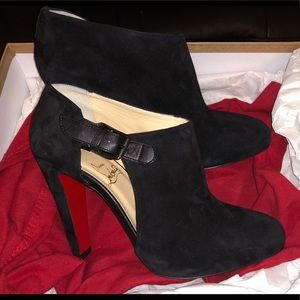 Christian Louboutin - AUTHENTIC BRAND NEW SIZE 38