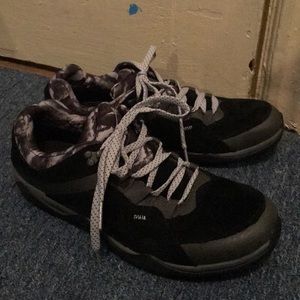 Merrell black minimalist hiking boots