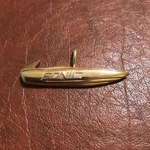 14k gold Sonic boat pendant