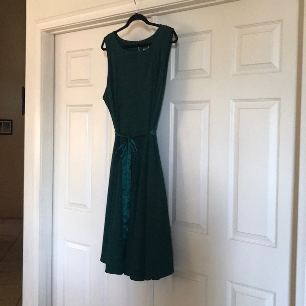 Emerald Green sleeveless  holiday dress