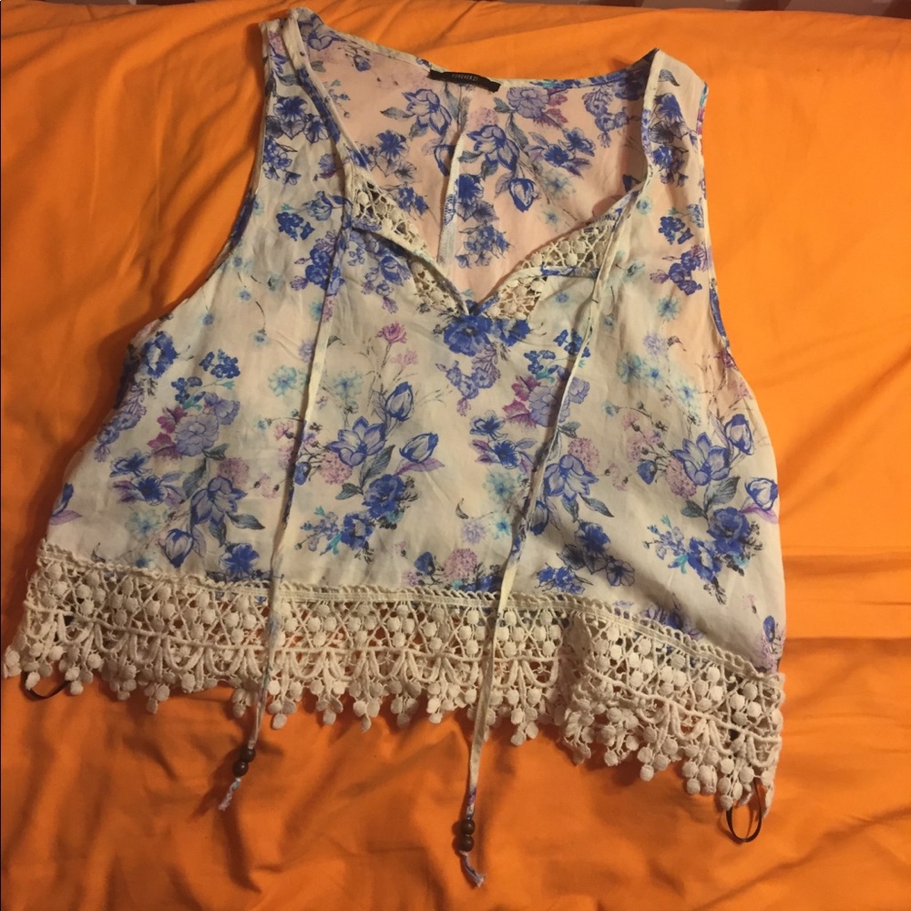 NWOT Boho floral cropped top