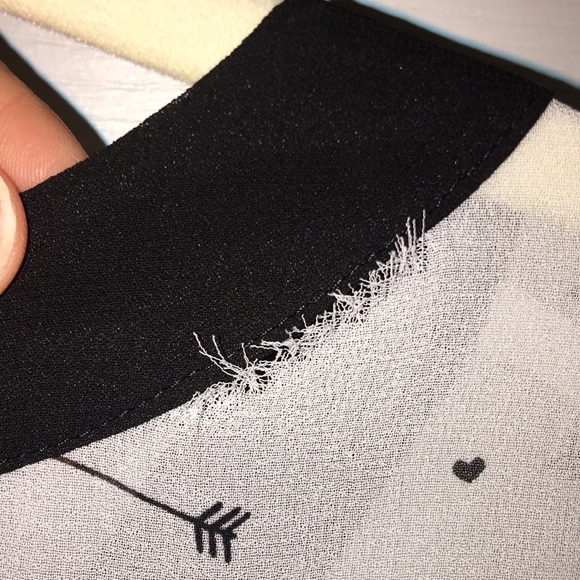 Torrid arrows and hearts button back close top 3 - Picture 6 of 6