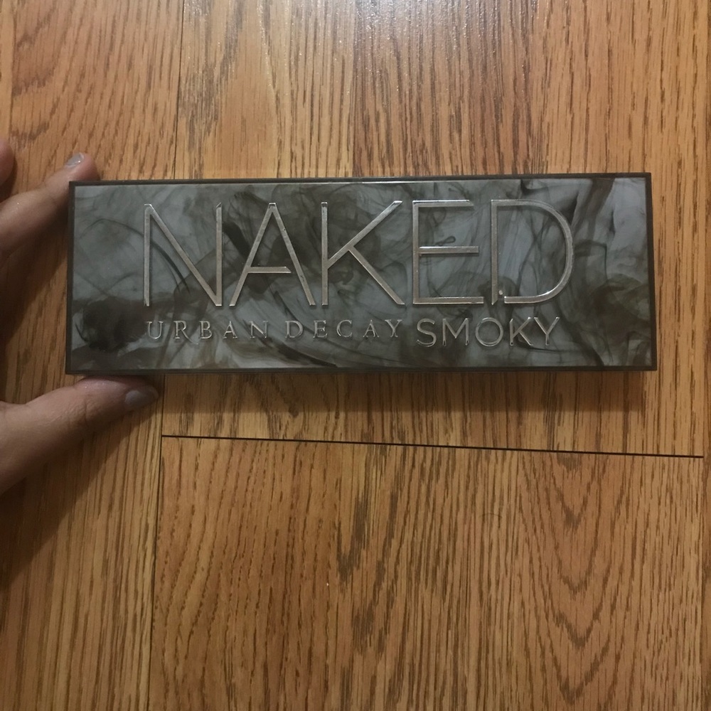 Urban decay naked smoky palette