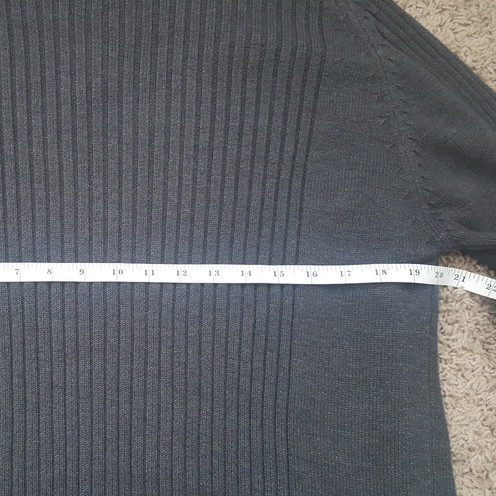 Vintage Oscar de la Renta Sweatshirt - Picture 6 of 7