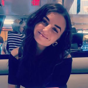 Meet your Posher, Abbey