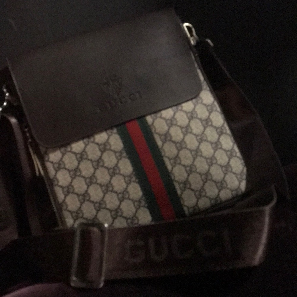 Gucci shoulder bag