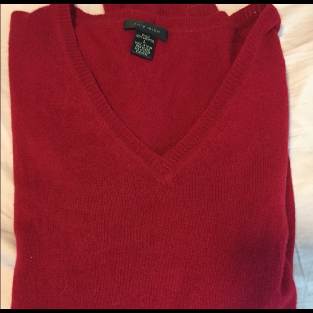 2-Ply 100% Cashmere Cherry red for Holidays!