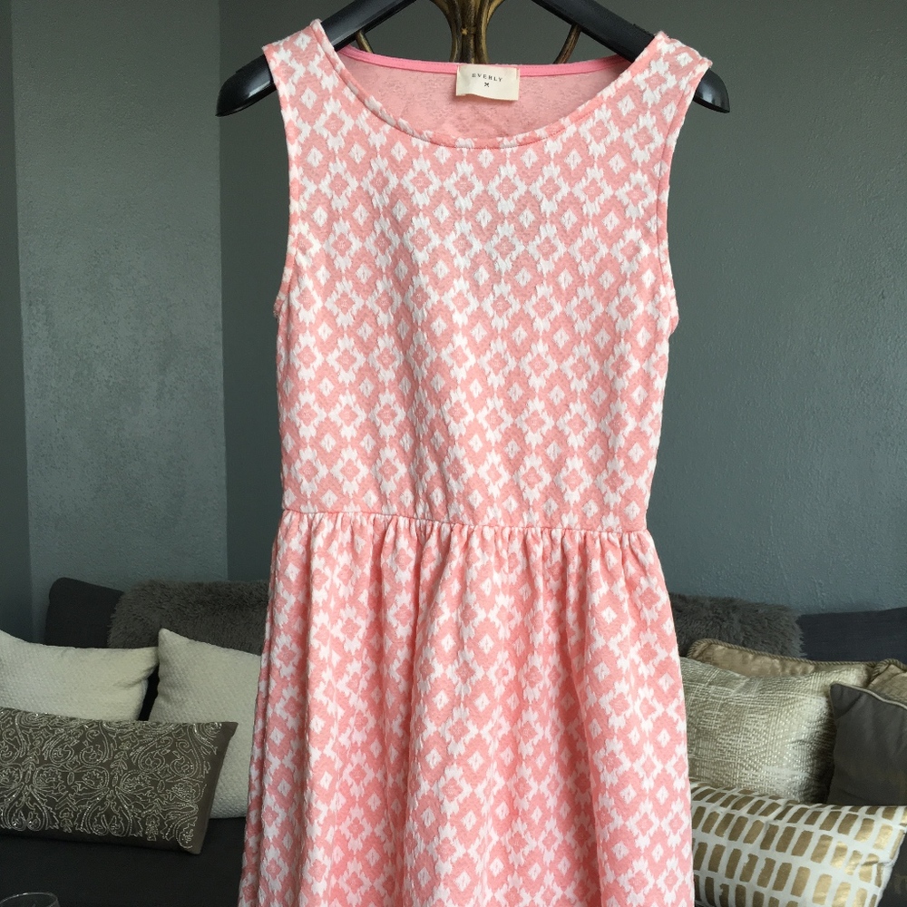 EVERLY PINK AND WHITE DRESS