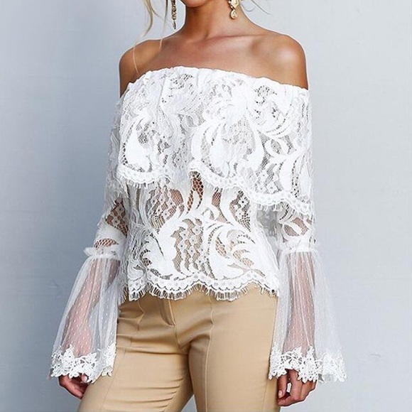 🆕Off the shoulder Lace Top - Picture 2 of 5