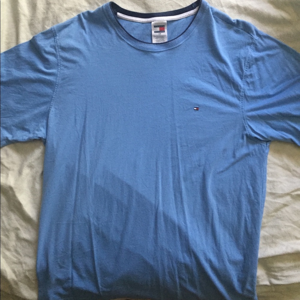 Tommy Hilfiger t-shirt size large