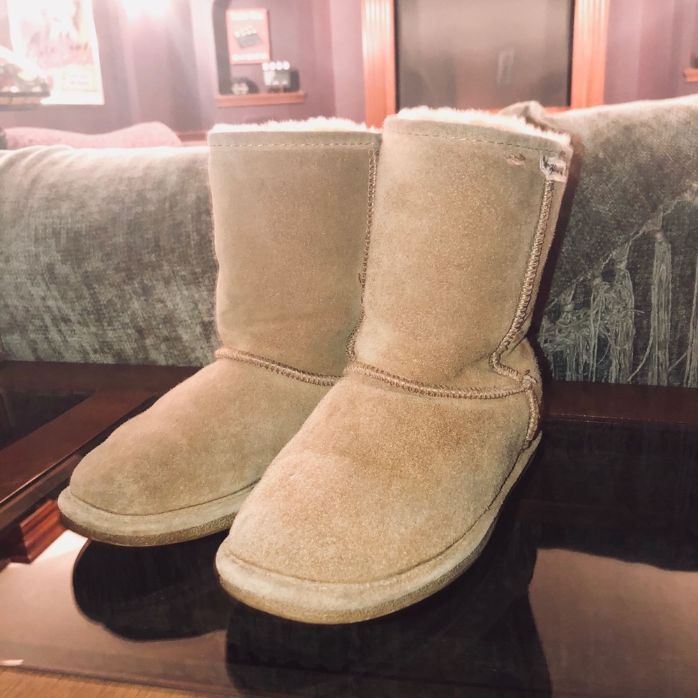 BEARPAW BOOTS SIZE 6