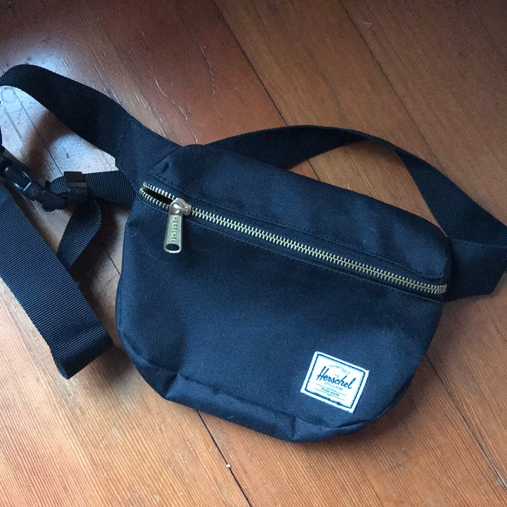 Like new fanny pack