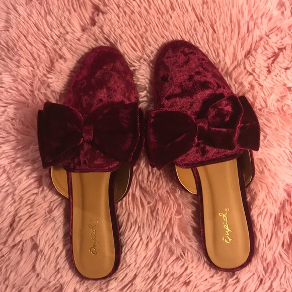 Velvet  Burgundy Mule - Picture 2 of 4