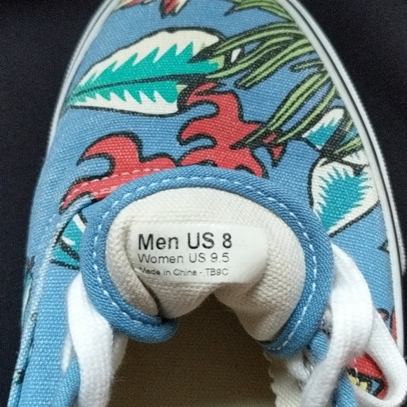 Vans Collection - Picture 2 of 3