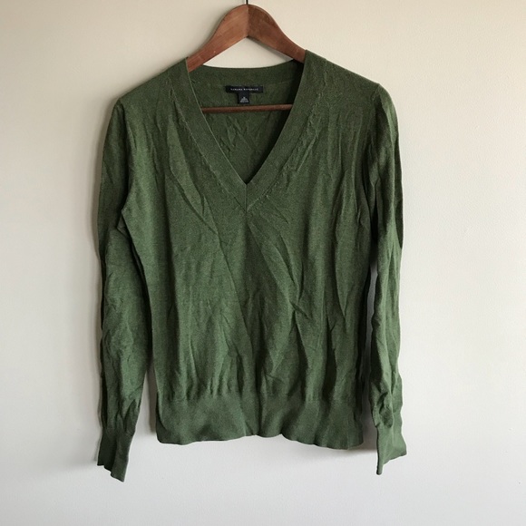 Banana Republic Sweater - Picture 1 of 4