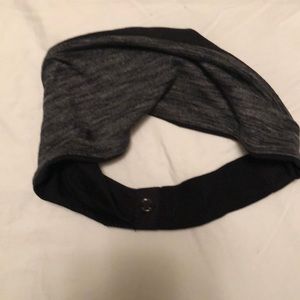 Lululemon black and gray headband