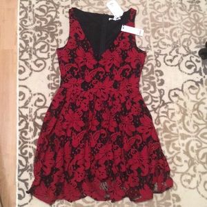 BB Dakota floral lace dress