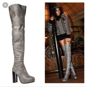 Jeffery Campbell Kitsap Grey overknee boot