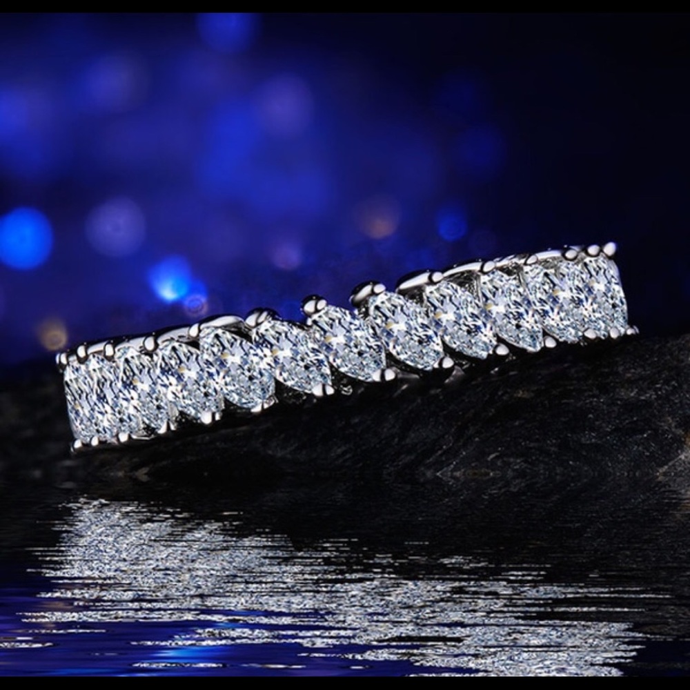 🆑🆑Silver Band with CZ🆑🆑