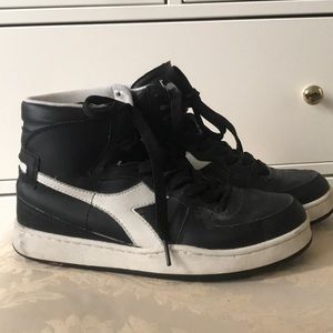Black high top Diadora Sneakers