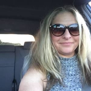 Meet your Posher, Monica