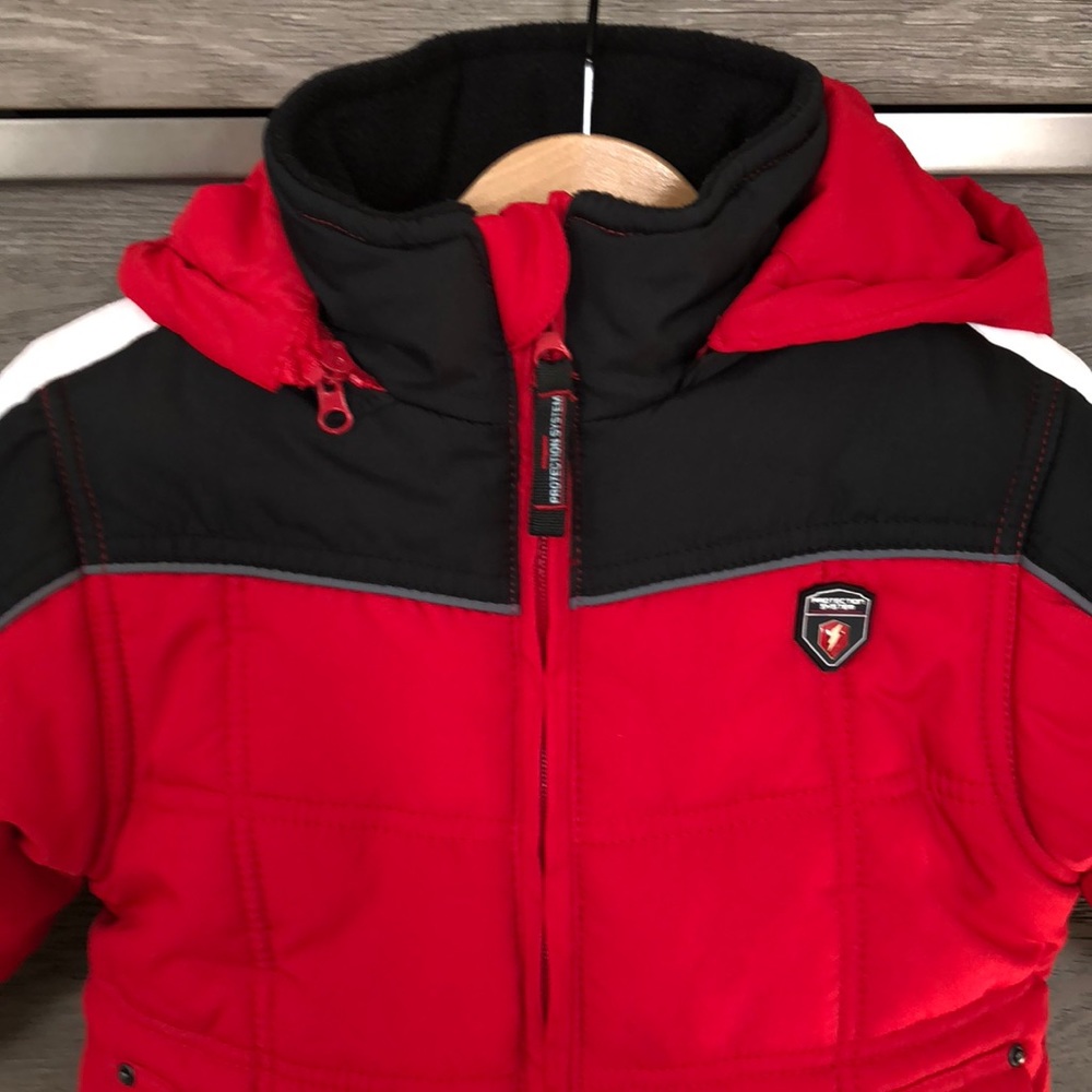 Protection system ski jacket.