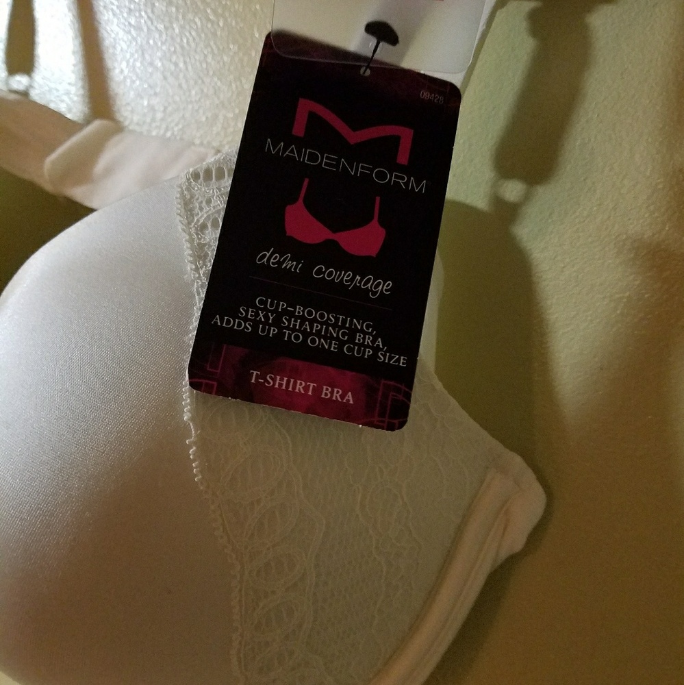 Maidenform 38D