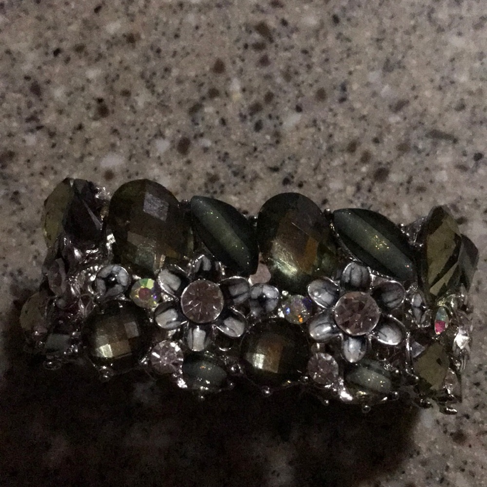 bracelet-free with purchase over $30!