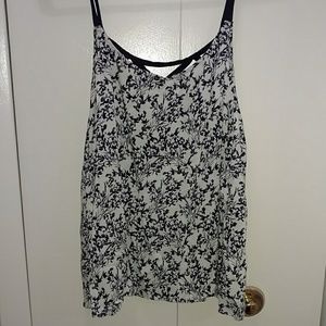 Blue and white floral tank F21+ 2X