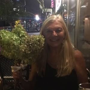 Meet your Posher, Debbie