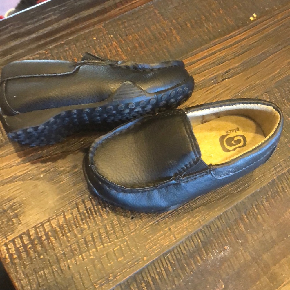 Children's place size 6T dress shoes