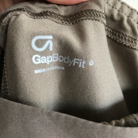 NWT! Gap Skort - Picture 4 of 4