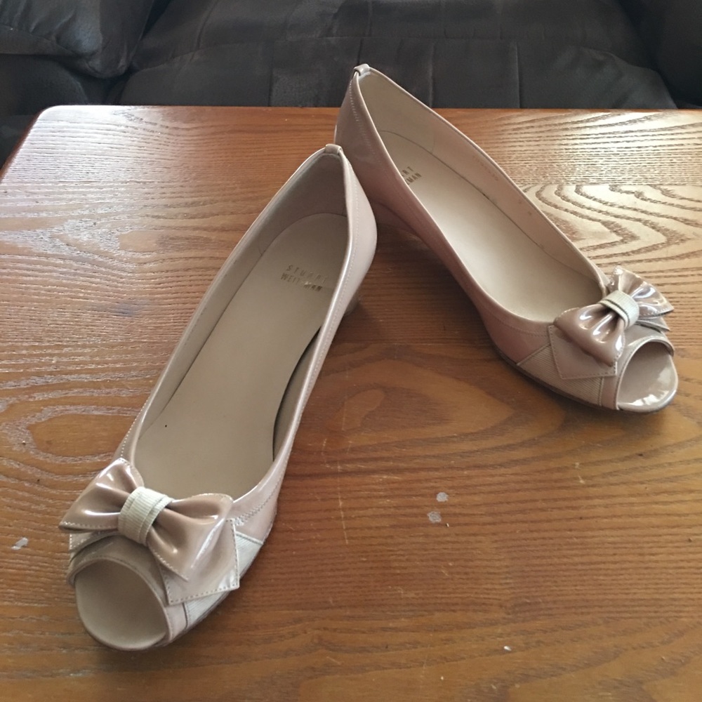 Stuart Weitzman Nude Patent bow Peep Toe