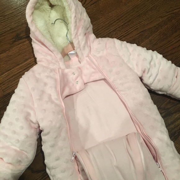 Baby girls pink winter snowsuit 6 - 9 months - Picture 2 of 5