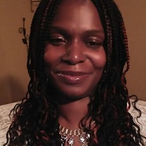 Meet your Posher, Ineka