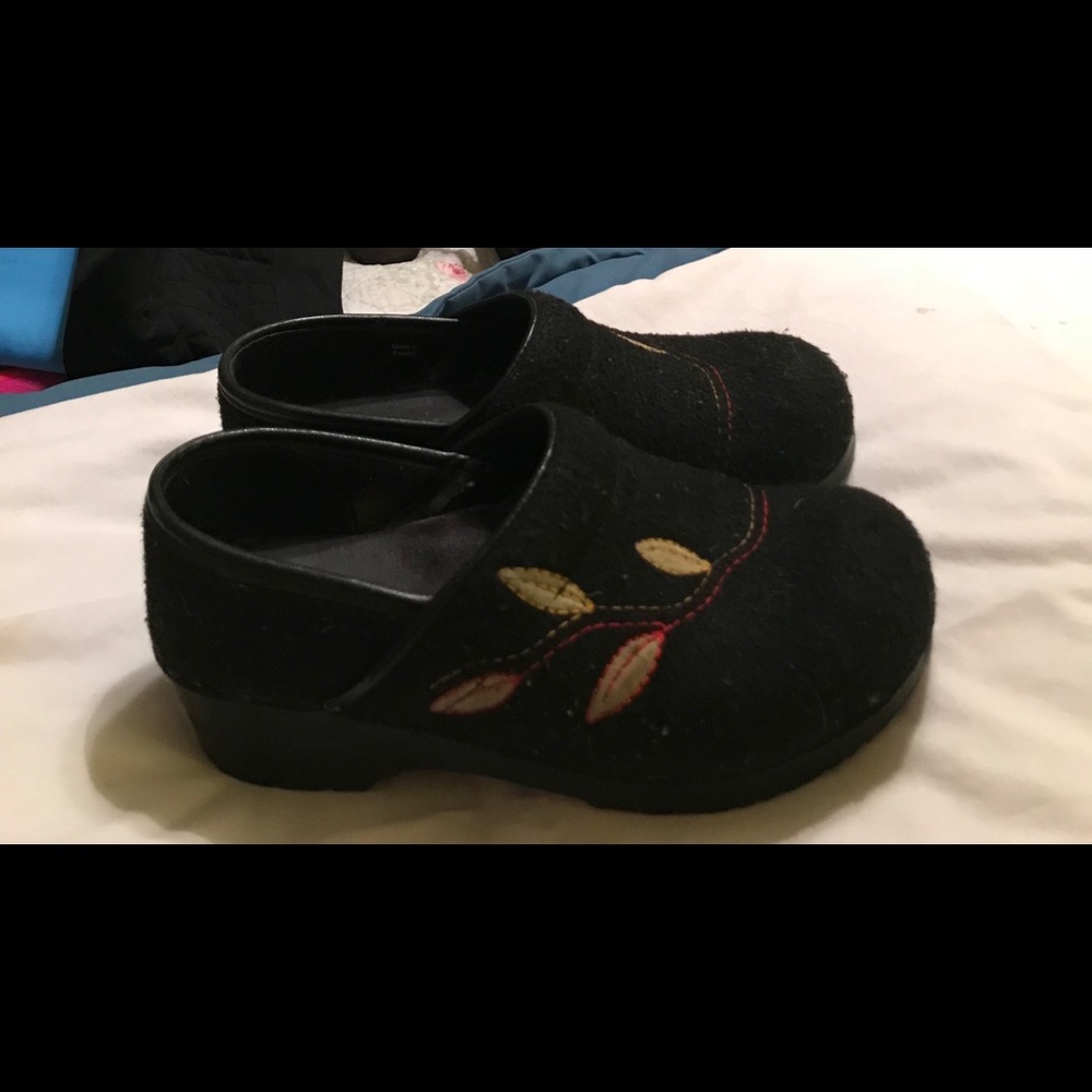 Ladies Danskos size 37 (6.5-7)