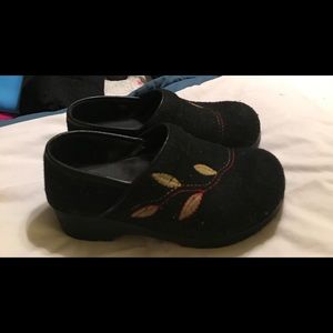Ladies Danskos size 37 (6.5-7)