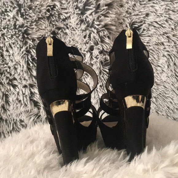 Heels - Picture 3 of 4