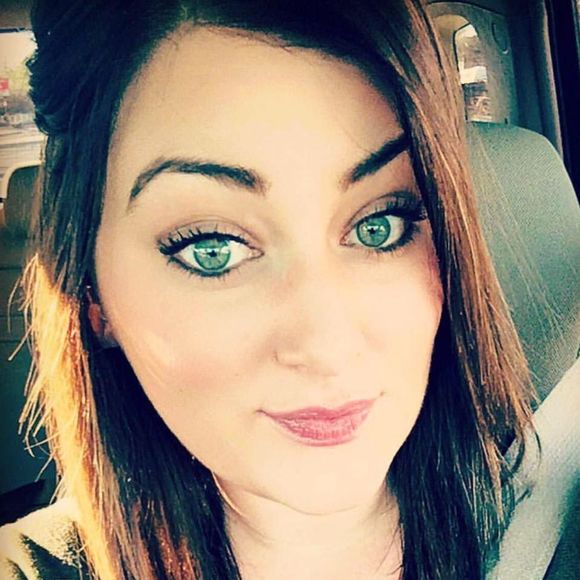 Meet your Posher, Amanda - Picture 1 of 1
