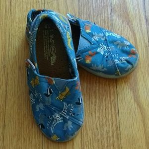 Toms Disney It's a Small World animal canvas